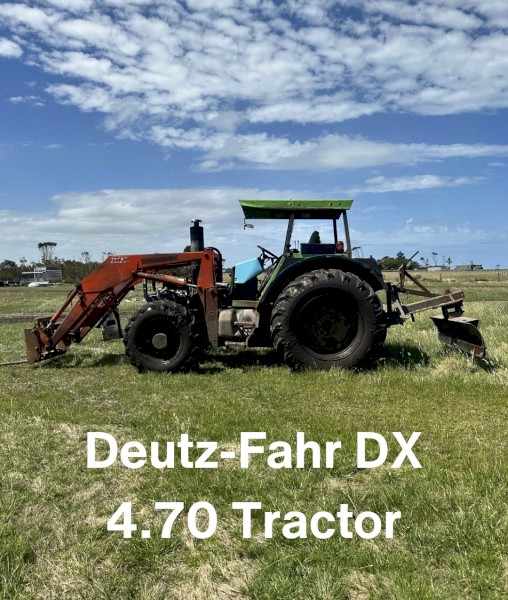 Deutz-Fahr DX 4.70 Tractor with FEL