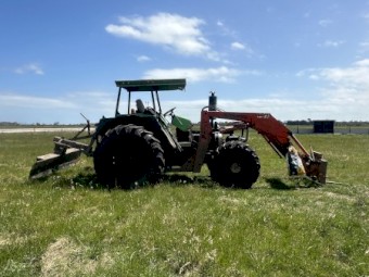 Deutz-Fahr DX 4.70 Tractor with FEL