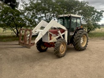 International 684 FWA loader Tractor 