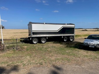2016 CBB Quad Dog Grain Trailer