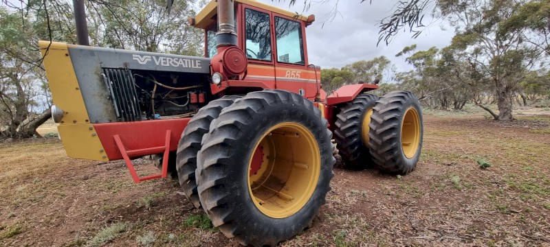 Versatile 855 Tractor