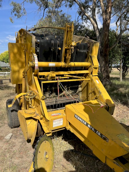 Vermeer 504 Super F baler