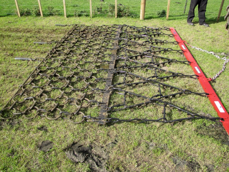 Redback Heavy Duty Triangle & Chain Harrows