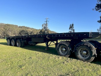 40ft Haulmark Convertible TOA Lead Trailer
