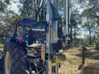 ELGRA SERIES 89 100 CELL HIGH LIFT HYDRAULIC PERCUSSION POST DRIVER