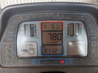 New Holland 8670
