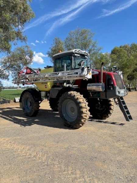 Hardi Presidio 2700 Self Propelled Boom Spray