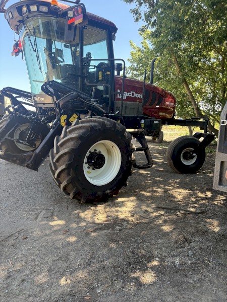 2022 Macdon M155 Windrower with D140 Front
