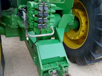 John Deere 9220 Tractor