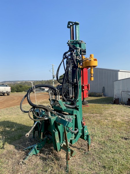 Munro 900 percussion teleset post driver.