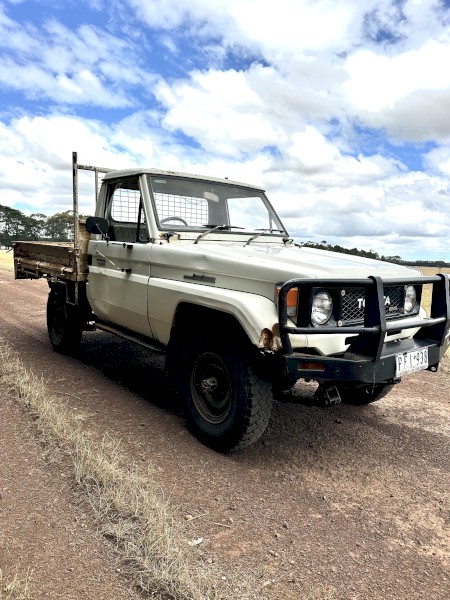 1985 HJ75 Landcruiser Ute