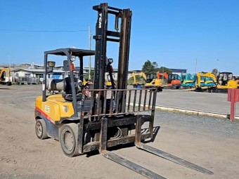 2010 TCM FG30T-3 Forklift
