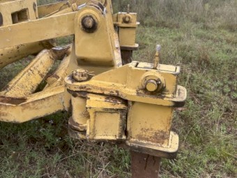 CAT 966D Loader