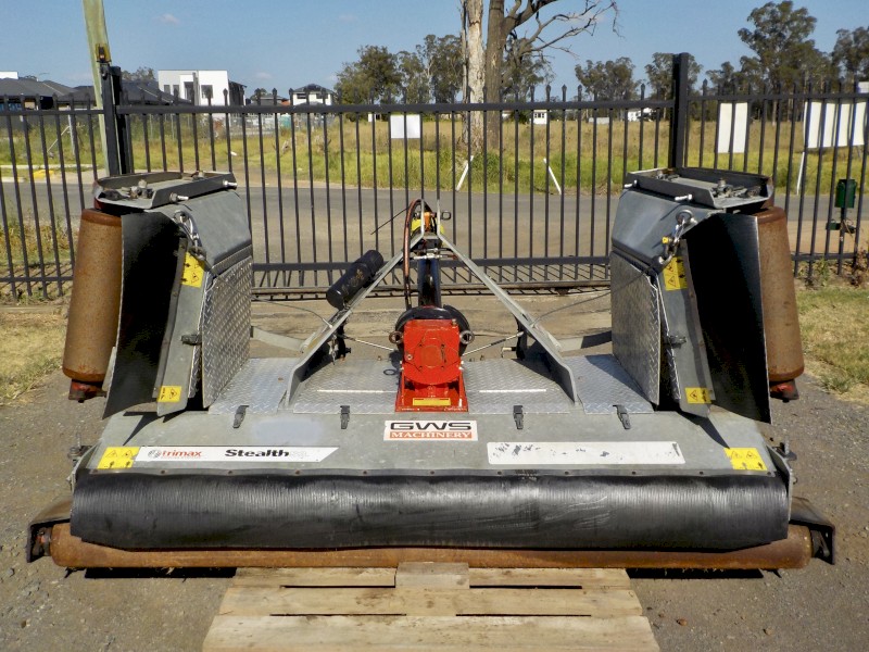 4/2020 HOWARD TRIMAX STEALTH S3 340 Folding Winged PTO Turf Mower/Slasher