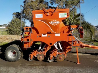 2019 KUHN SDE3000 - NO TILL MECHANICAL TRAILED SEED DRILL