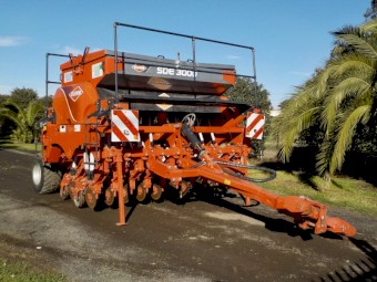 2019 KUHN SDE3000 - NO TILL MECHANICAL TRAILED SEED DRILL