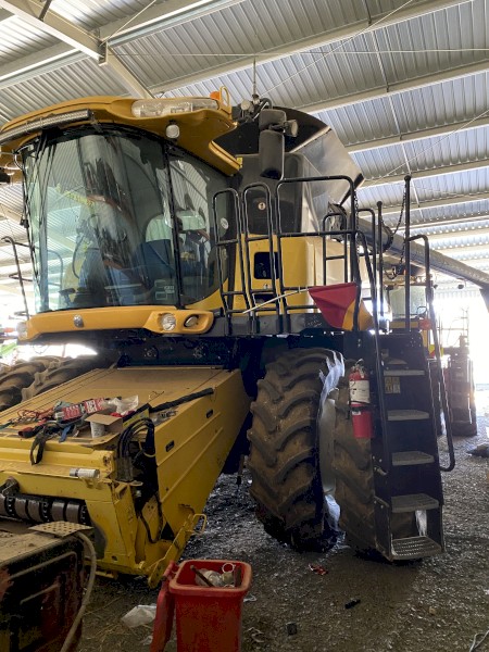 New Holland 8090 Header