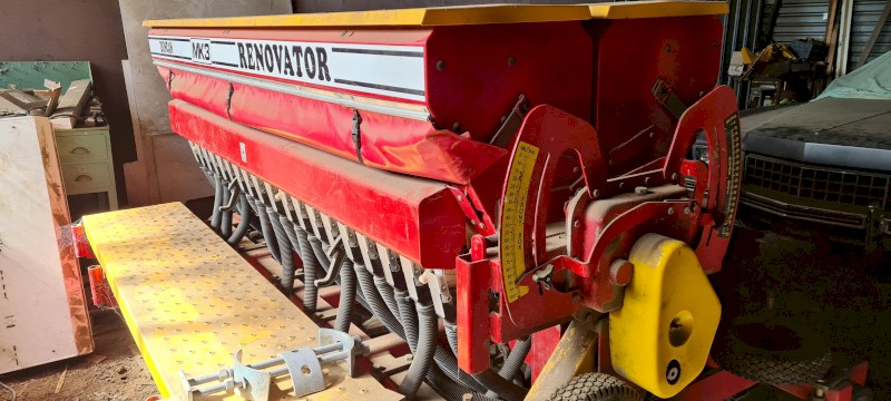 2004 Duncan MK3 Renovator Seed Drill 19 Run with Discs and Coulters & Spares