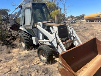 Case 580D Industrial Loader with Backhoe