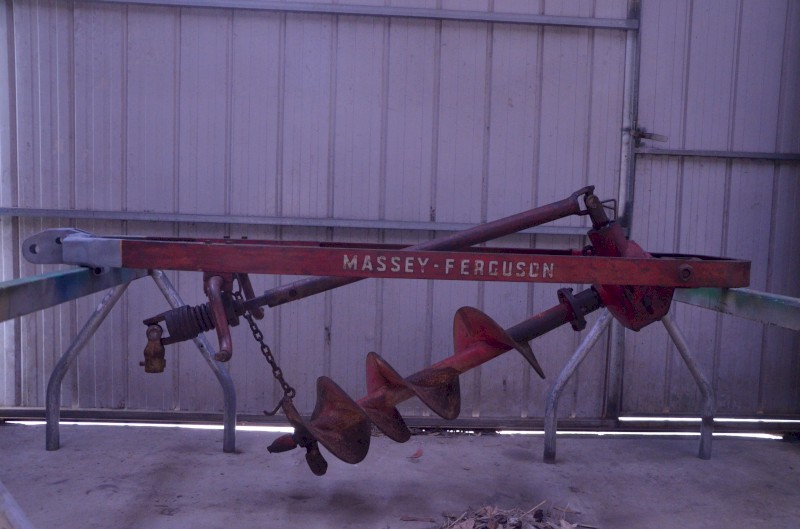 Post Hole Digger Massey Ferguson 501