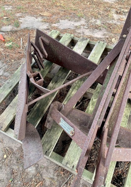 Daniel Harvey Ltd 3 point linkage Trench