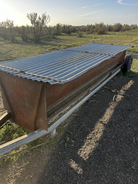Sheep feeder