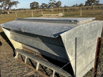 Sheep feeder