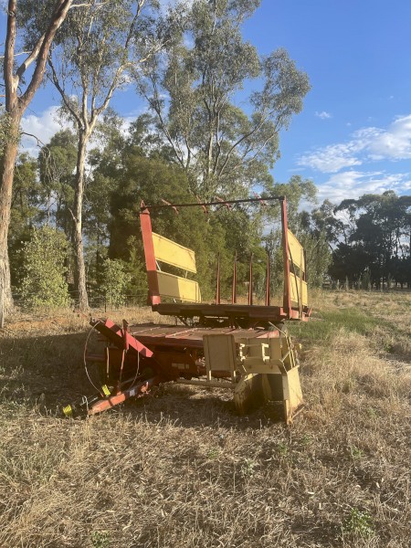 New Holland 1096 Bale Stacker