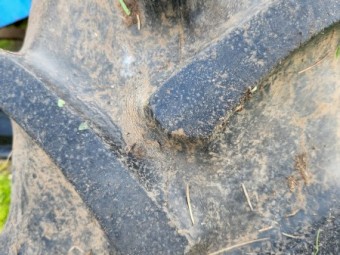 New Holland TS 115 Cropping Rims & Tyres