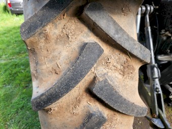 New Holland TS 115 Cropping Rims & Tyres