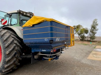 Bogballe M2W Linkage Spreader