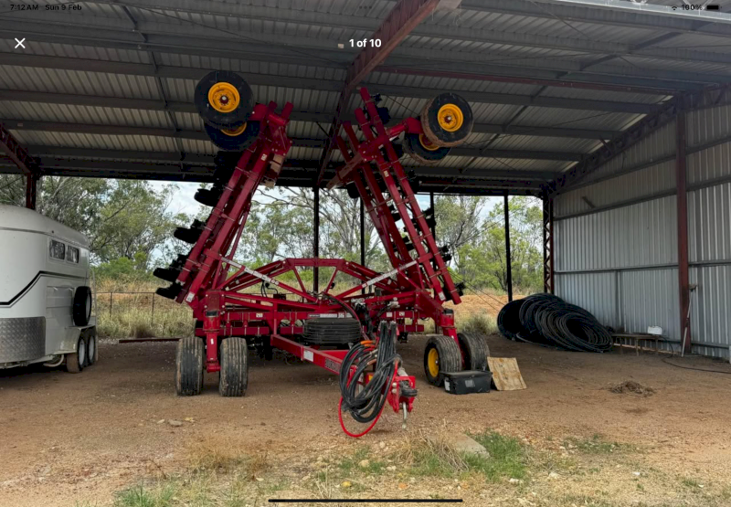 Borgault disk planter, new never used