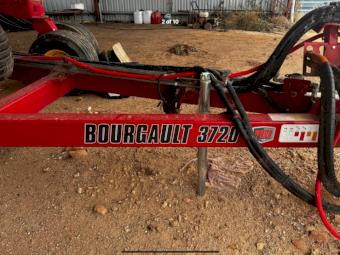 Borgault disk planter, new never used
