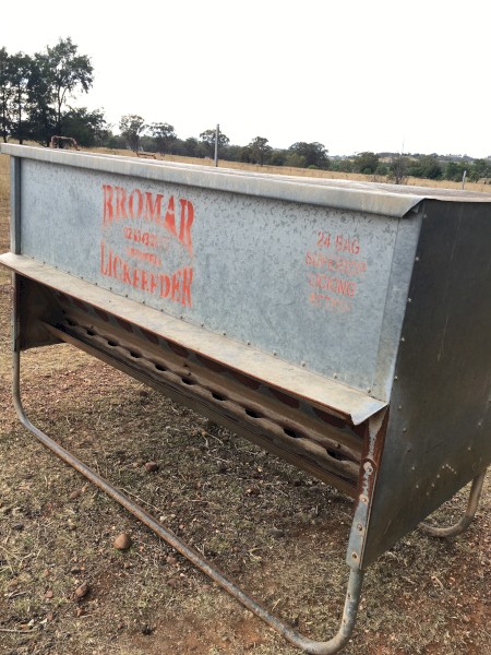 Bromar Sheep feeders