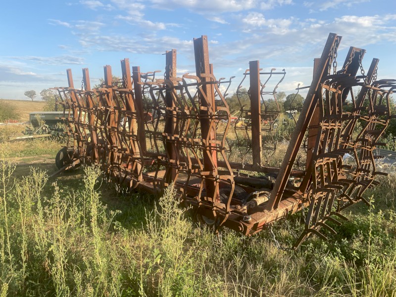 40 Foot Hydraulic Lift And Fold Harrows 
