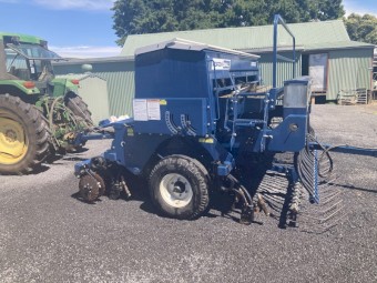 Agrowdrill AD 230