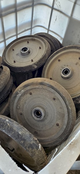 29 x 40cm Manutec Press wheels