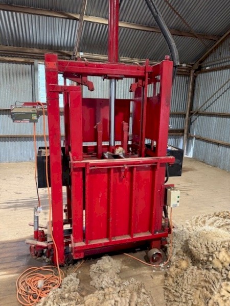 Sunbeam  Hydraulic Wool Press