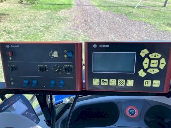 2013 Hardi Navigator 4024 Boom Spray
