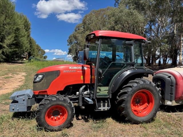 Kubota M8450 Narrow Orchard Tractor