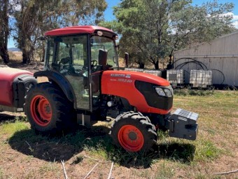 Kubota M8450 Narrow Orchard Tractor