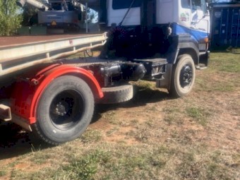 2002 Nissan Diesel