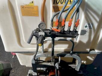 Agrowmaster 1000L Linkage Boom Sprayer