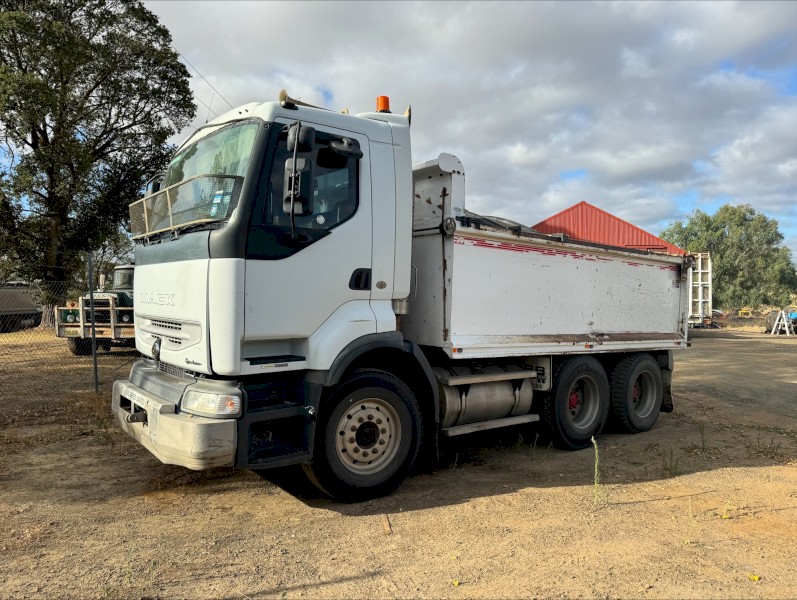 2006 Mack Quantum Tipper