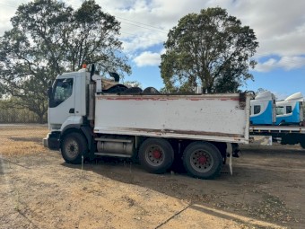 2006 Mack Quantum Tipper