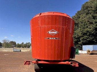 2021 Kuhn 30.2 CL Feed Mixer
