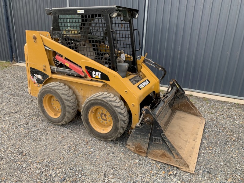 2015 Caterpillar 216B3 Skid Steer Wheeled Loader with 4 in 1 bucket