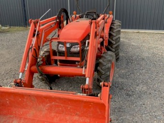 Kubota MX5100D tractor with front end loader and land pride RCF2760 slasher
