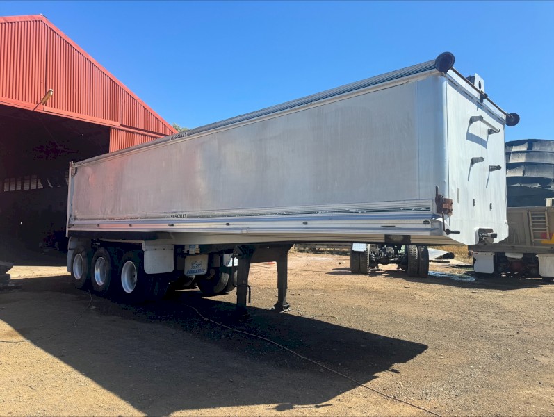 2002 Hercules HEST-3 Semi Tipper