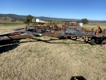 Flexicoil/Friggstad Chisel Plough